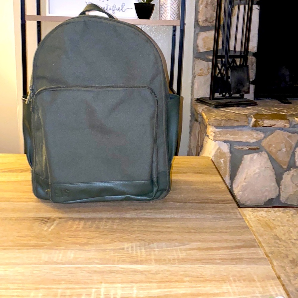 Beis Backpack